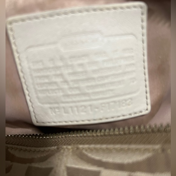 Coach Hobo - Picture 8 of 8